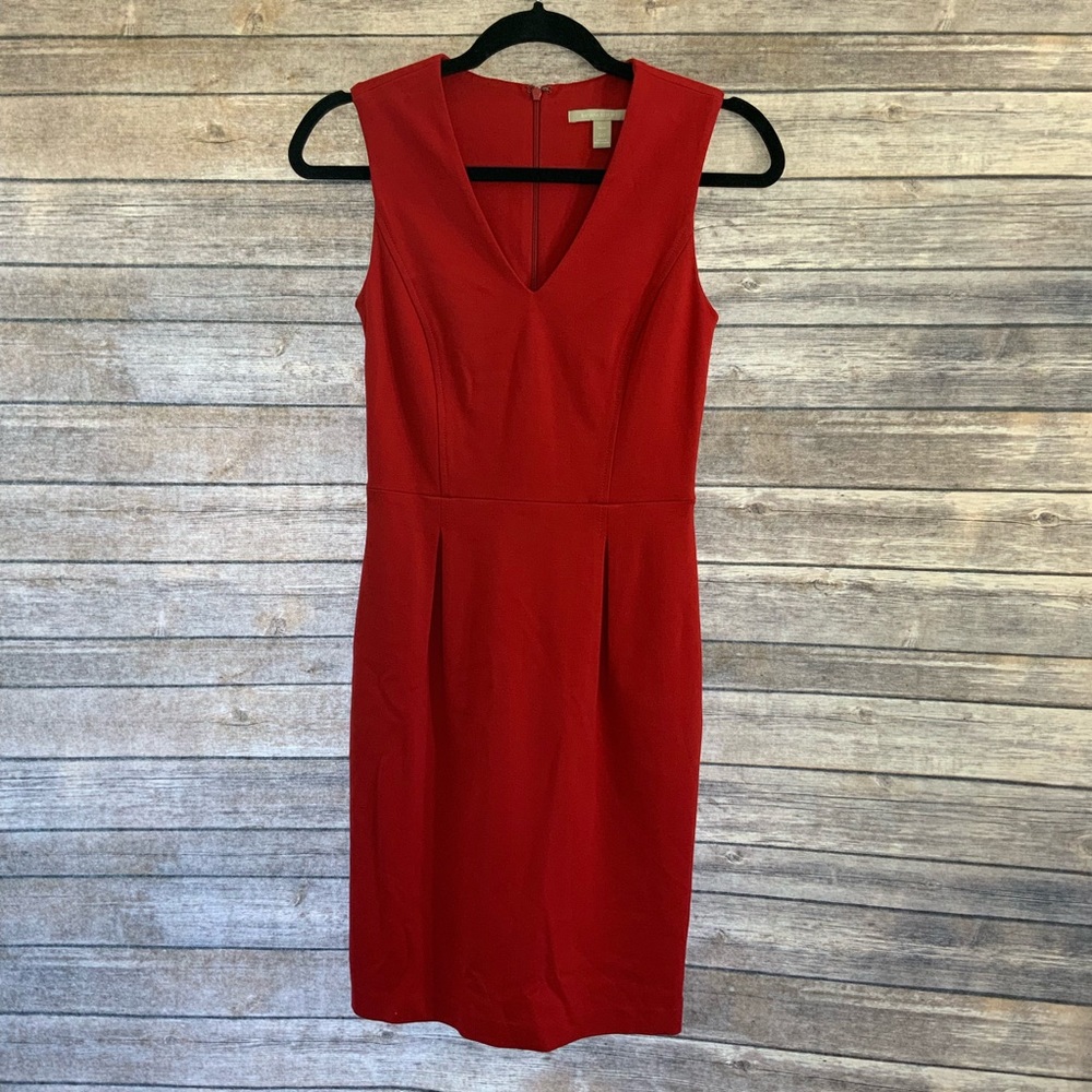 Banana Republic Red V-Neck Pleated Dress Petite
